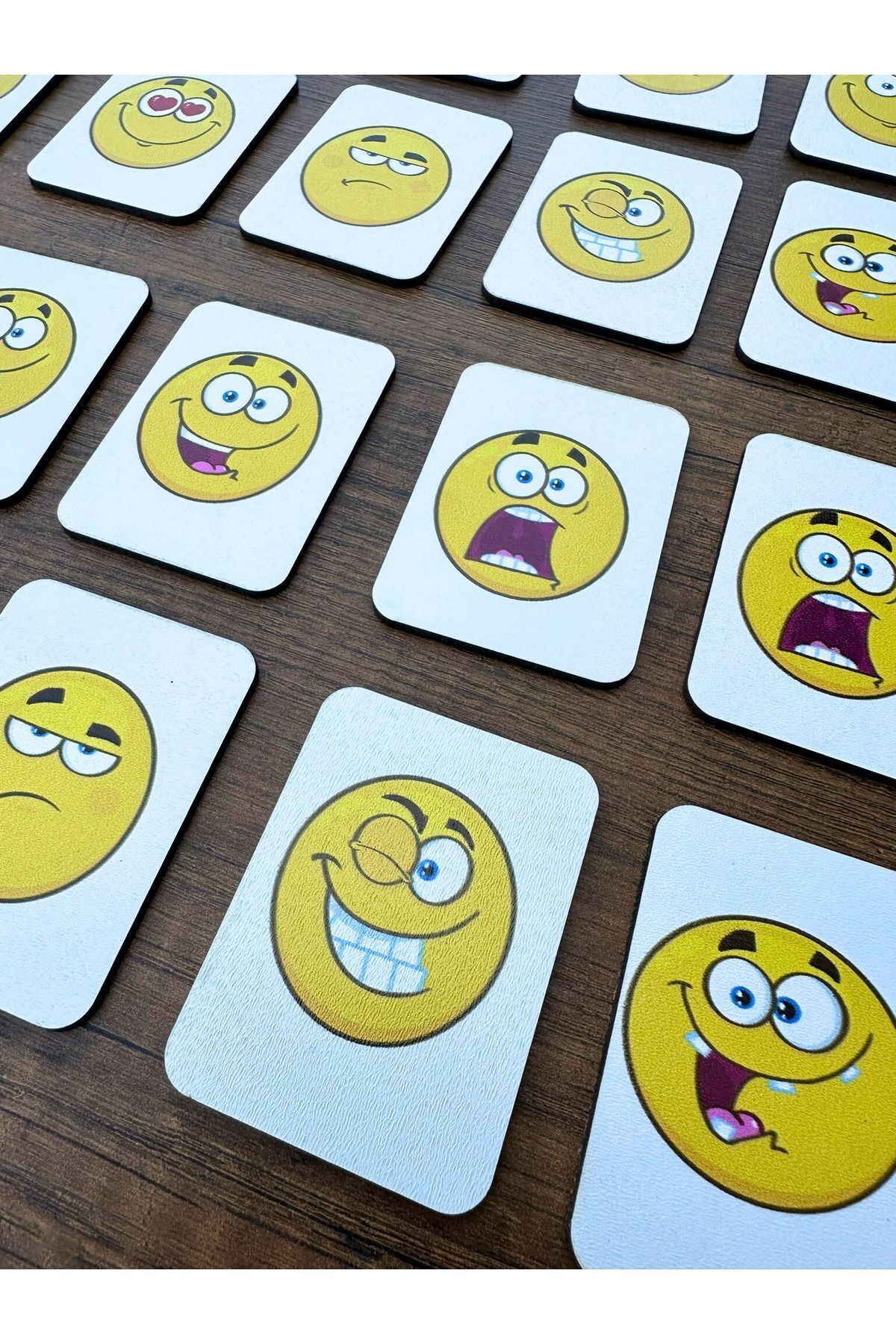 Ahşap Hafıza ve Erken eğitim Emoji Eşleştirme Oyunu Montessori Oyuncak.