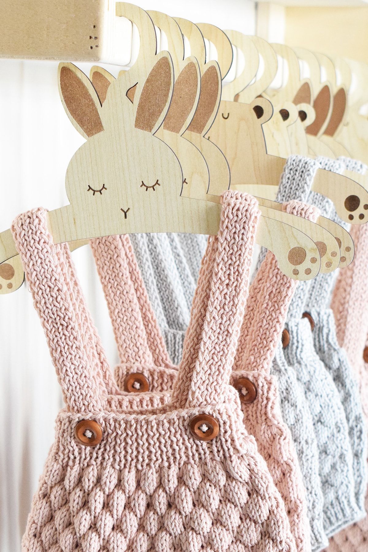 Bebek Elbise Askısı Ahşap Tavşan Dolap Askısı